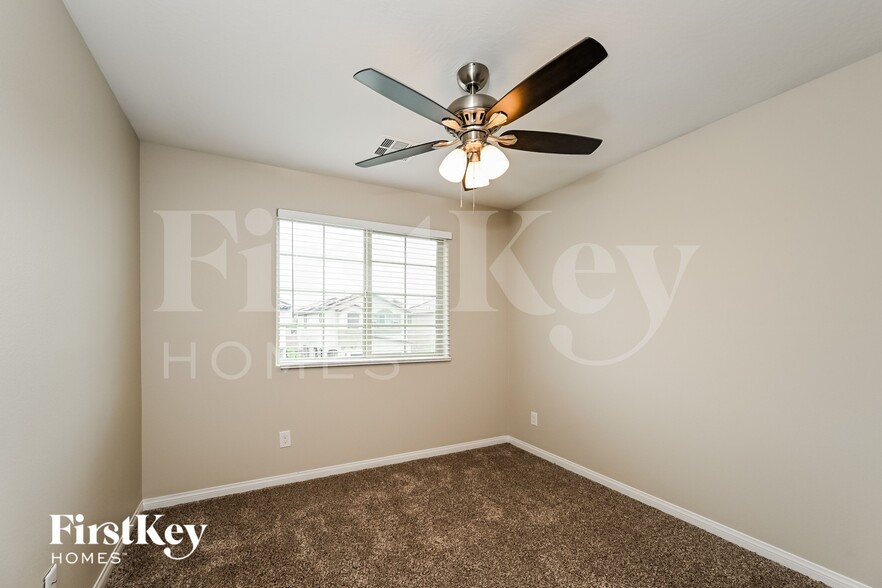 Building Photo - 9228 S Park St