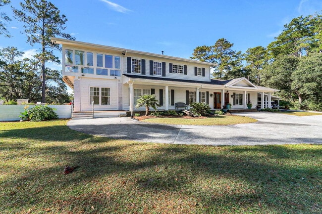 Building Photo - Private, Low Country Residence for Rent!