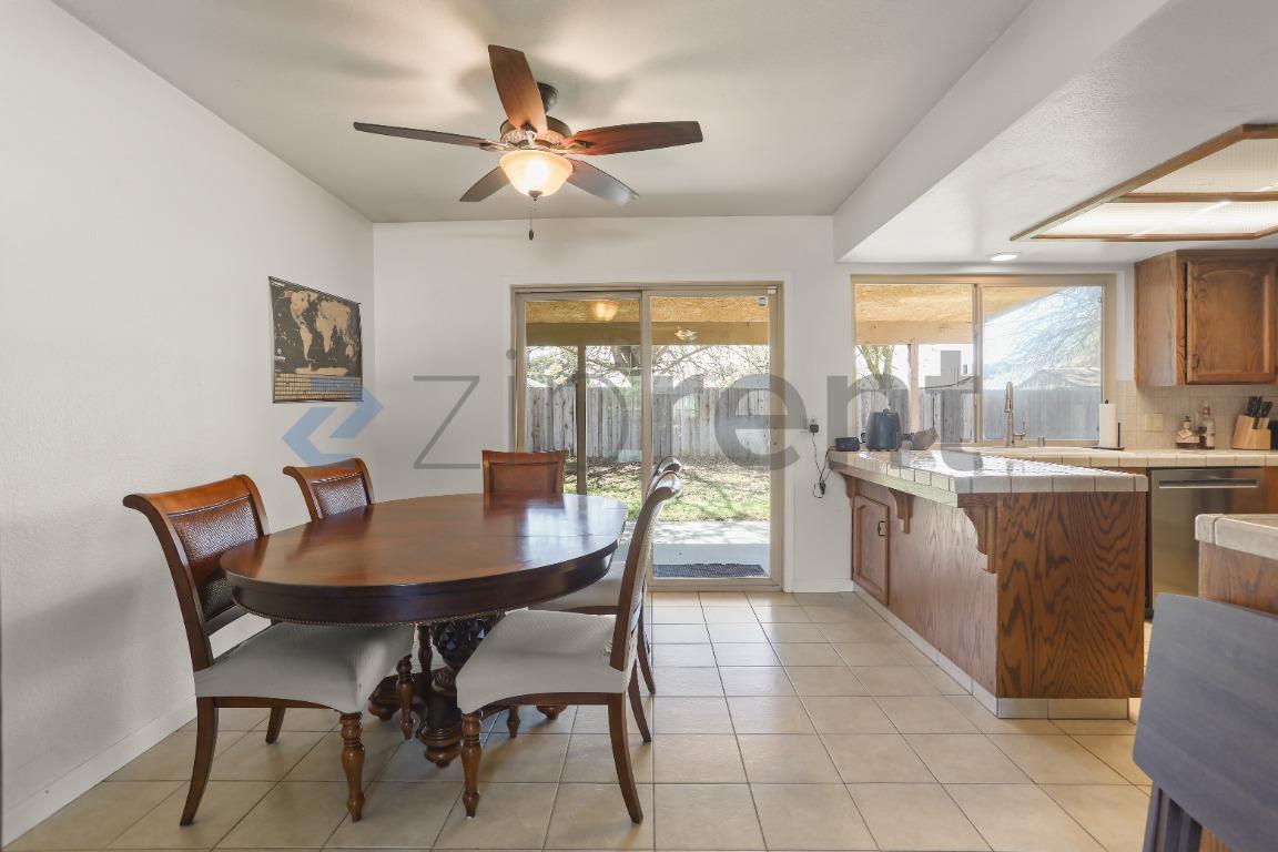 Building Photo - 2847 Hillcrest St