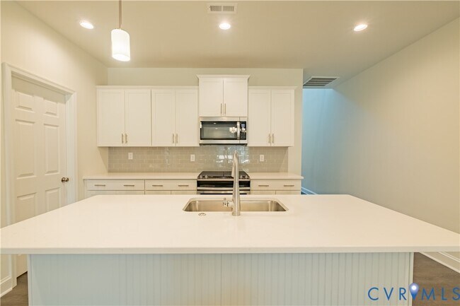 Building Photo - 6837 Leire Ln