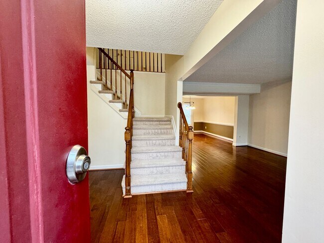 Building Photo - Golf Course Lot!! 4-Bedroom Home in Cypress Point!! Fenced Backyard & Dog Friendly!