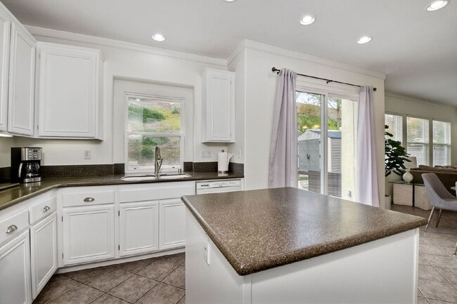 Building Photo - "Spacious 4-Bedroom Retreat in Rancho Carrillo Carlsbad: 2.5 Baths & 2,113 Sq. Ft. of Comfort!"