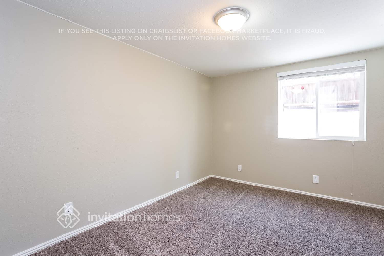 Building Photo - 6471 S Birch Cir