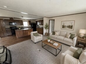 Building Photo - 374 Hunters Rill