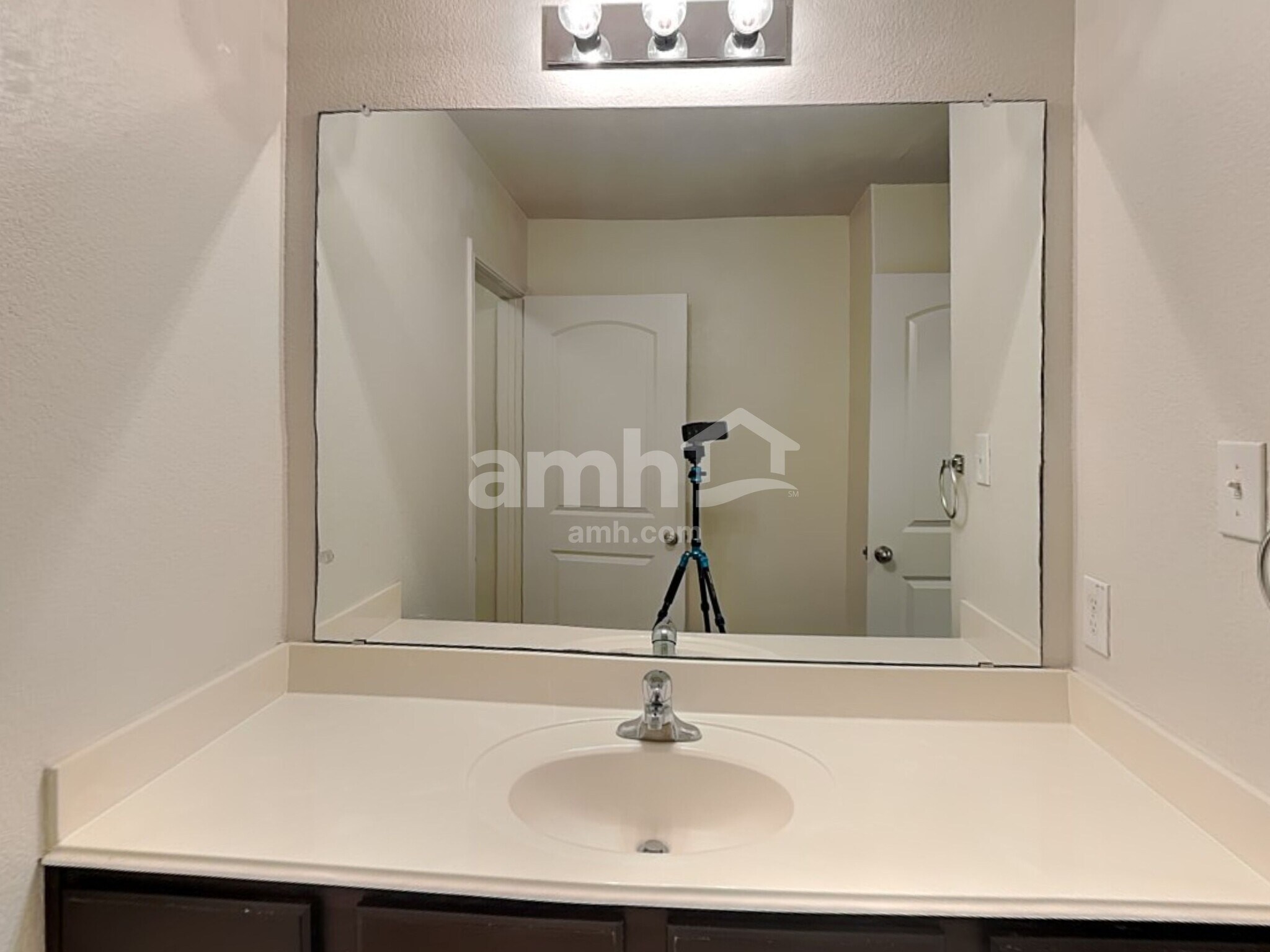 Building Photo - 19717 W.T. Gallaway St