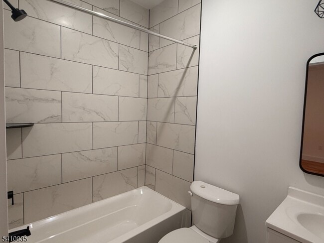 Building Photo - 101 S 8th St