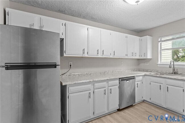 Building Photo - 2613 Chancer Dr
