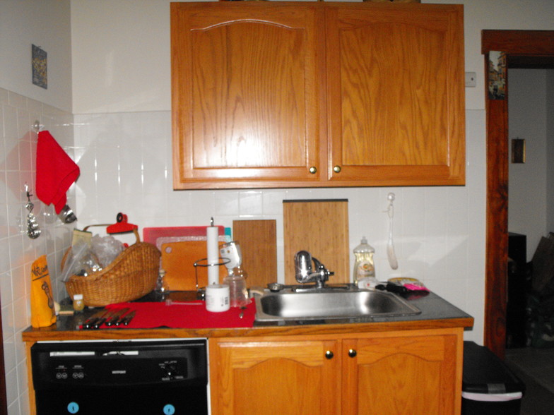 KITCHEN - 517 Montgomery St