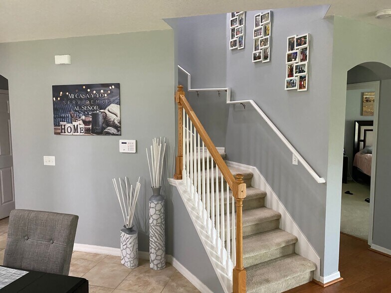 Building Photo - 490 Michigan Estates Cir