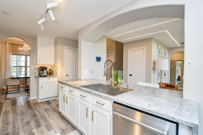 Building Photo - 25611 Winford Estate Dr
