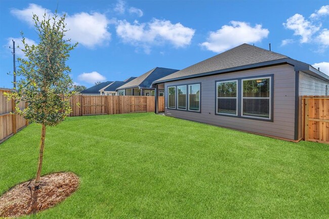 Building Photo - 16919 Lavender Farm St