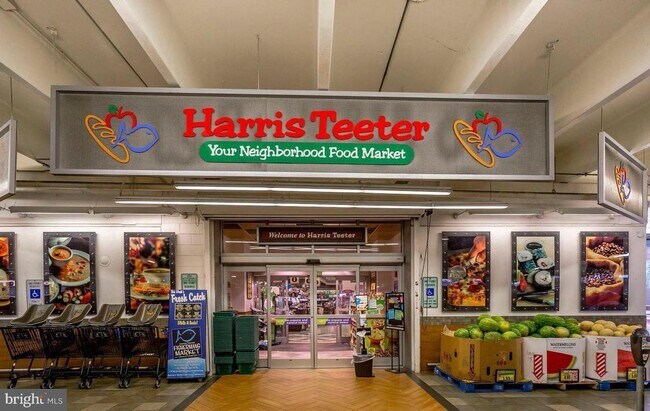 Building Photo - 3254 Valley Dr