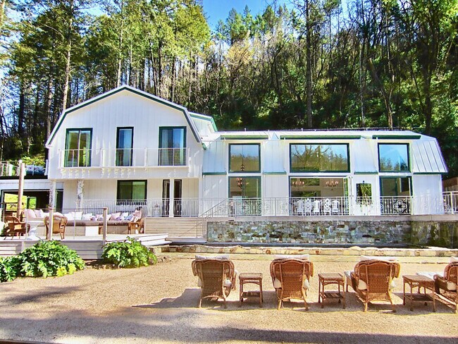 Building Photo - 822 Adobe Canyon Rd