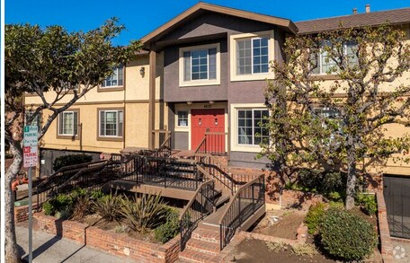 Building Photo - 4633 Marine Ave