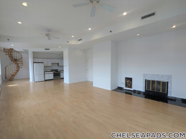 Building Photo - 37 Winnisimmet St