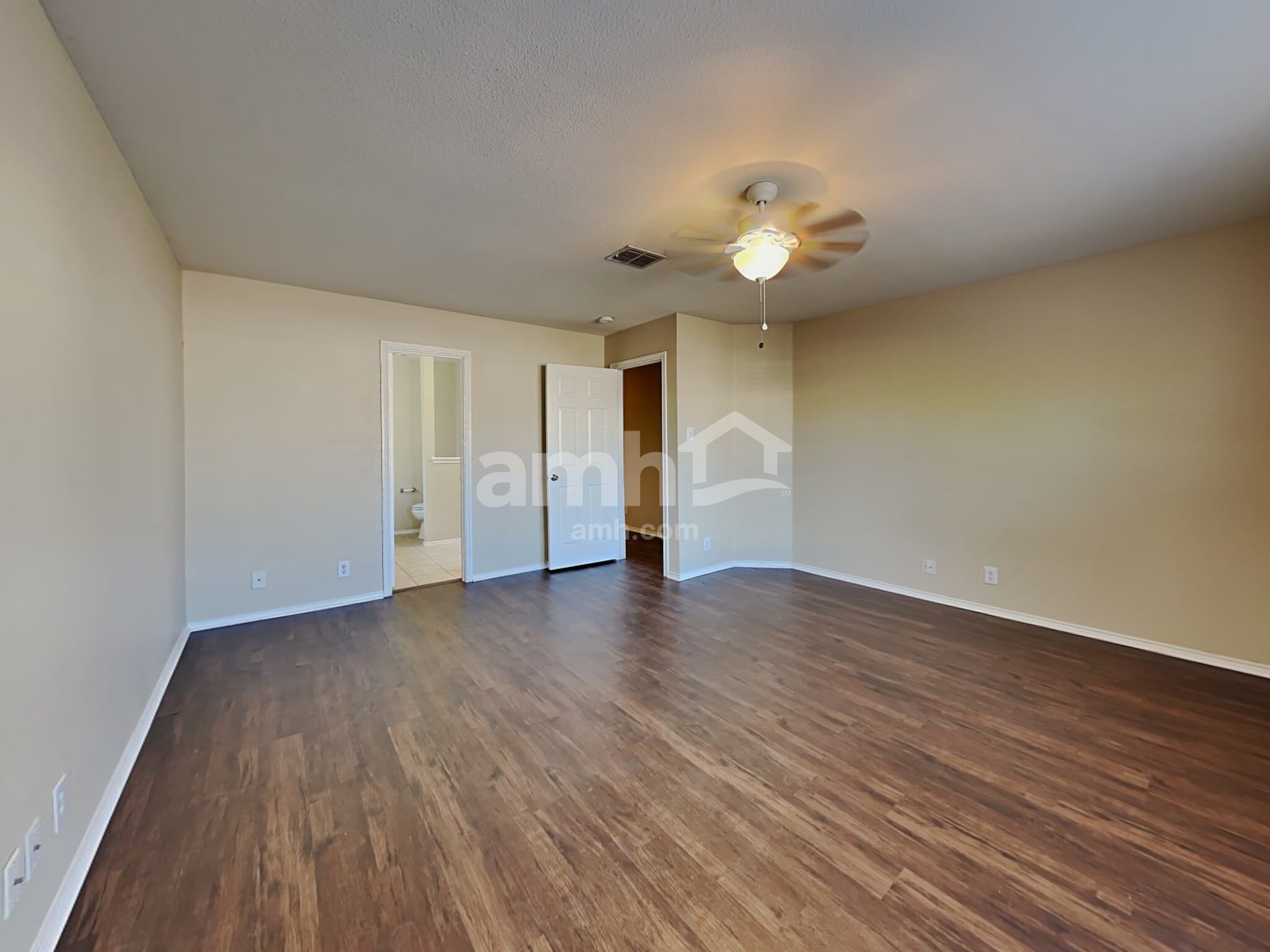 Building Photo - 8438 Silver Brush