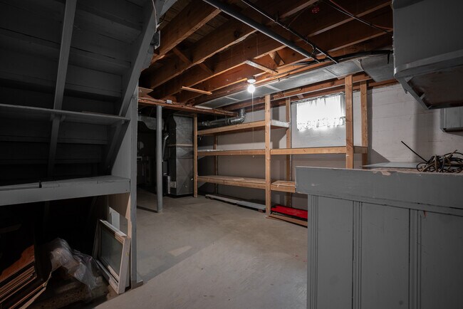 Building Photo - 218 Bramton Rd