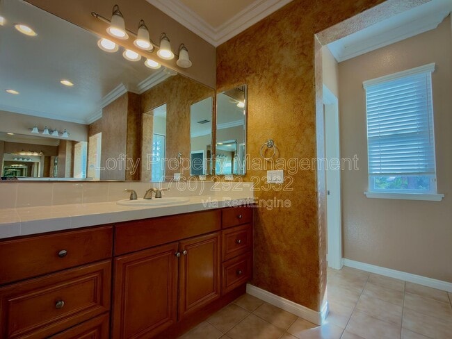 Building Photo - 13073 Dressage Ln