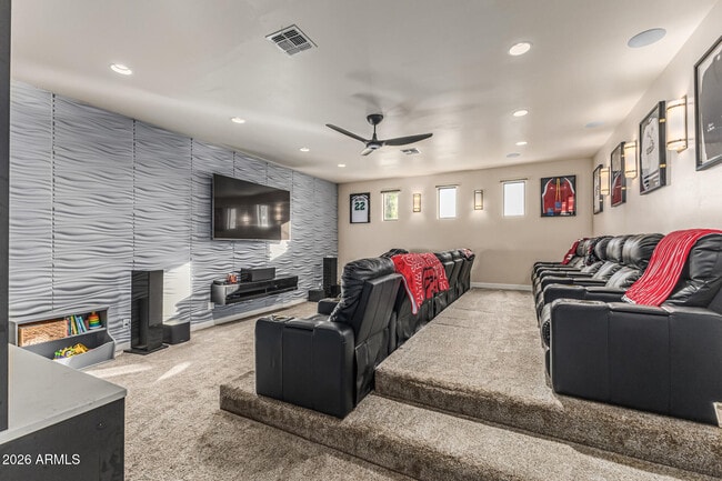 Building Photo - 5821 E Cactus Rd