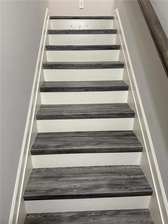 Building Photo - 1320 Sugar Glen Ct