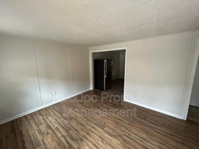 Building Photo - 114-116 Loch Lane Drive