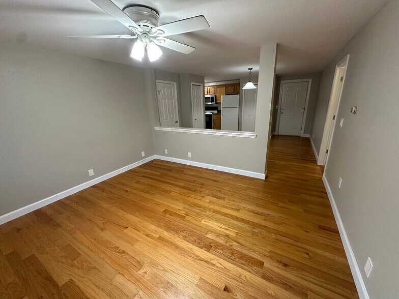 Building Photo - 49 Tappan St