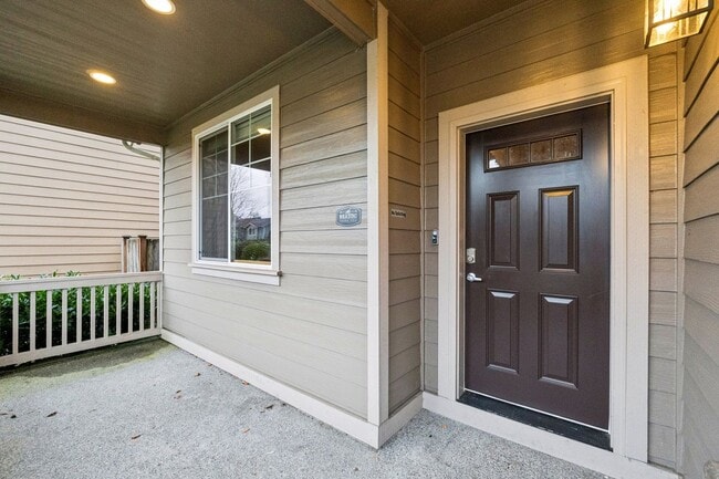 Building Photo - Well maintained 4-Bedroom 2.5 bath Graham home w/ Multiple Living Areas