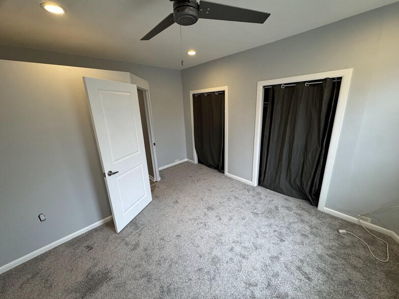 Primary Bedroom - 130 E Wayne Ave
