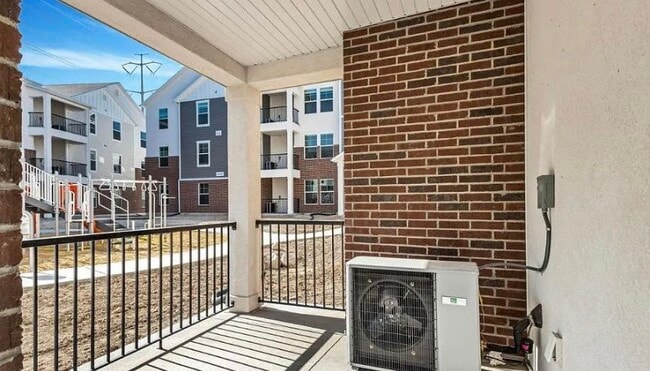 Building Photo - 532 N 360 W