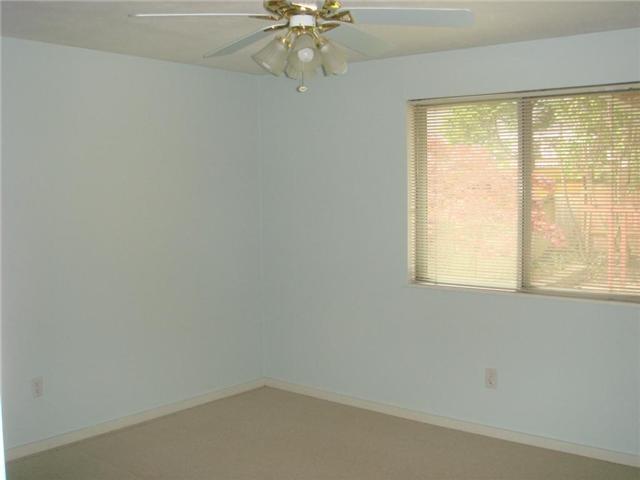 Building Photo - Charming 3 Bed 1.75 Bath Home in Bellevue