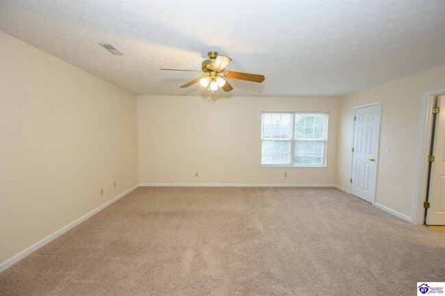 Building Photo - 1802 Oriole Dr