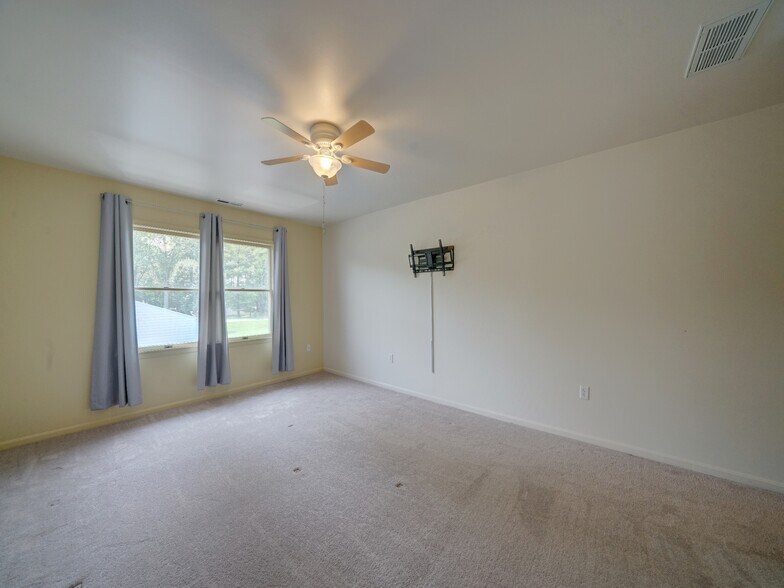 Master bedroom - 405 Franklin St