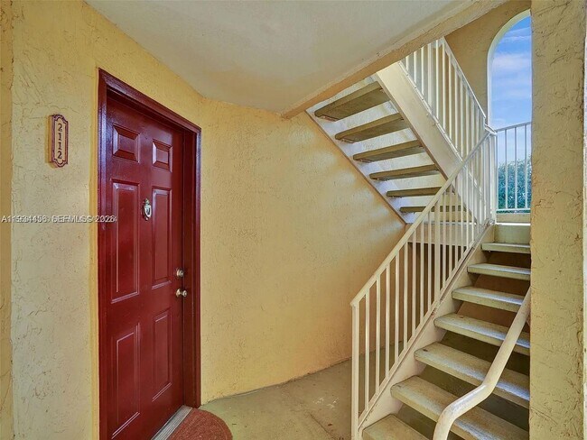 Building Photo - 457 Vista Isles Dr