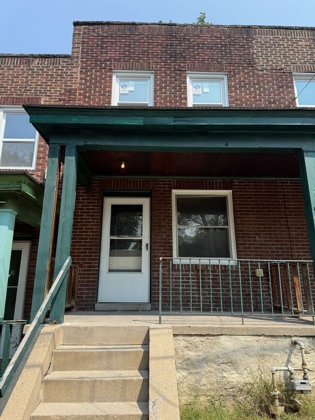 Primary Photo - Charming 2-Bedroom Townhome in Lincoln-Lar...