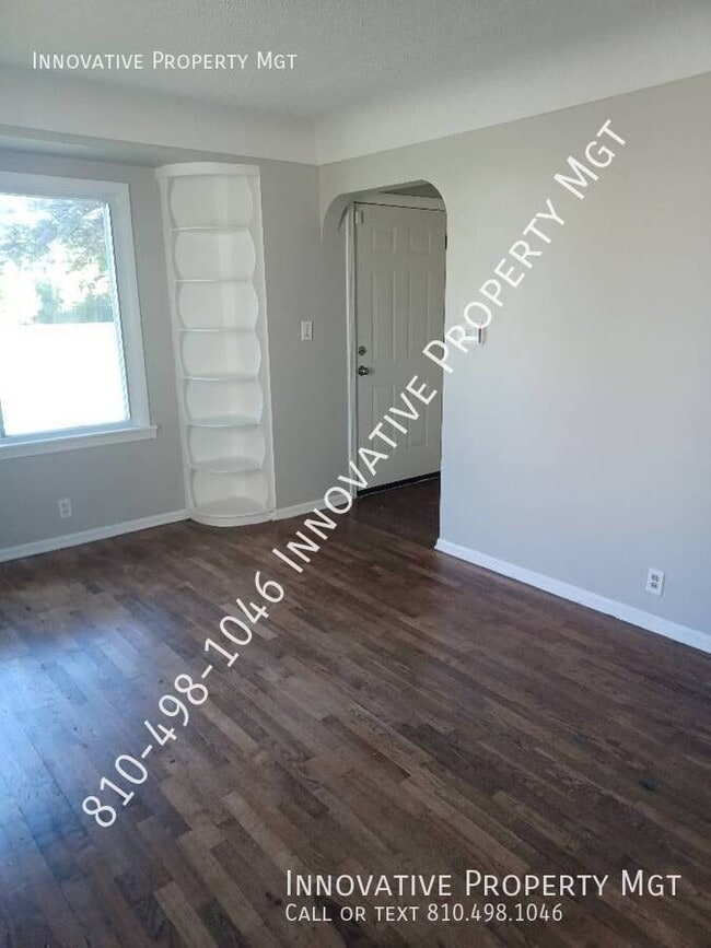 Building Photo - 533 W Pulaski St