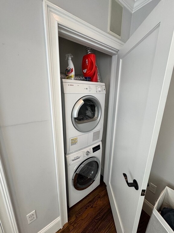 Building Photo - 252 Bowen St