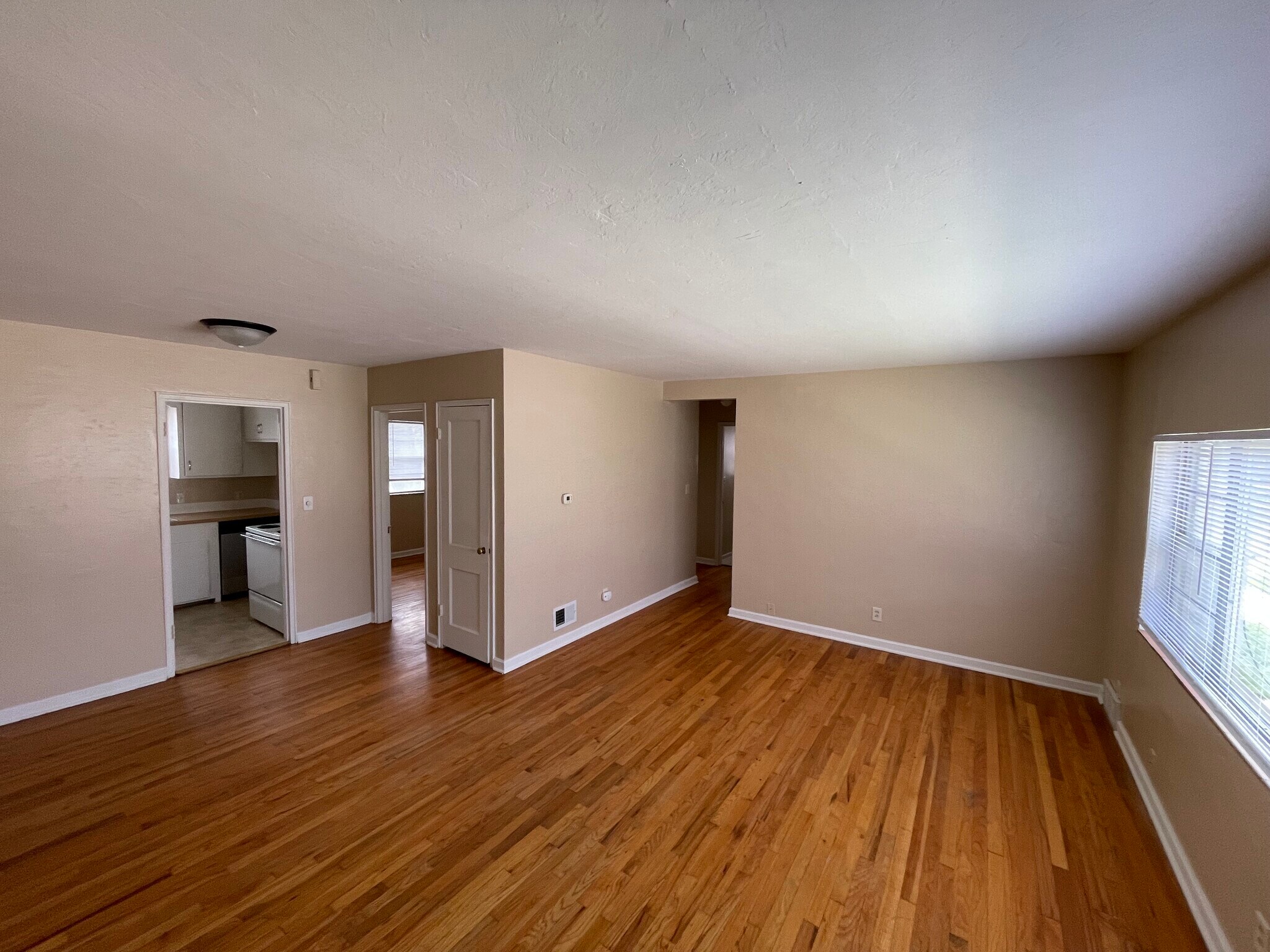 Building Photo - 1406 S 24th St