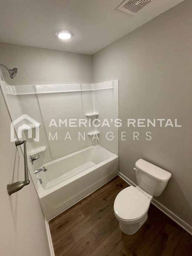 Building Photo - Home for Rent in Calera, AL!!! View with 48 Hours Notice!