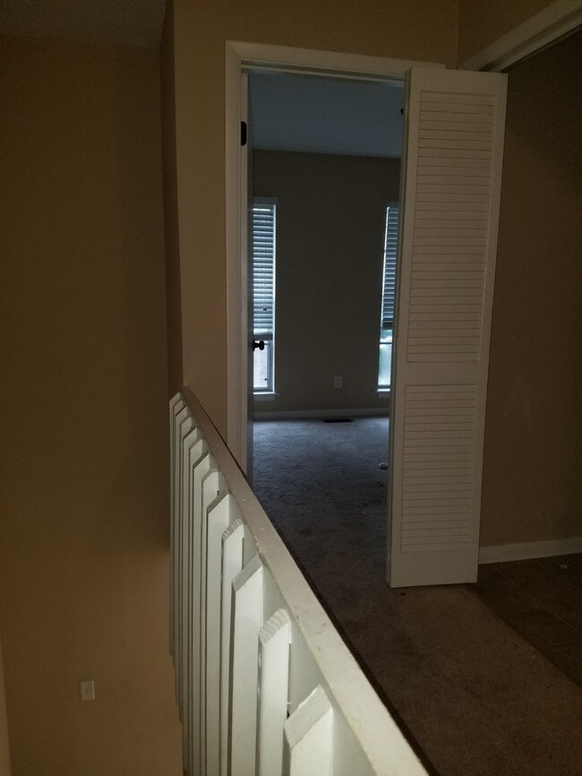 Building Photo - 2 BRM CONDO