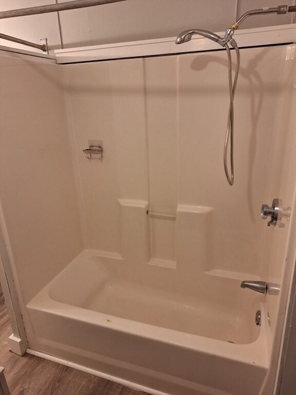 Building Photo - 404 Main St