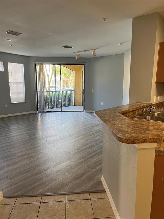 Building Photo - 6157 Metrowest Blvd