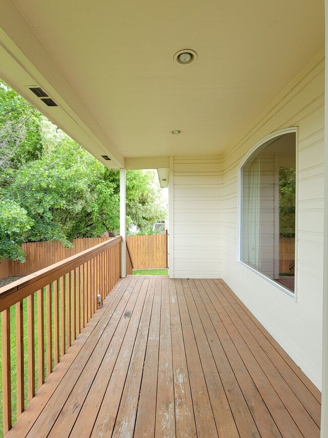 Building Photo - South Richland Rambler for Rent