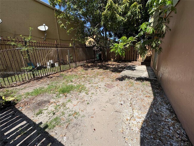 Building Photo - 5967 NW 23rd St