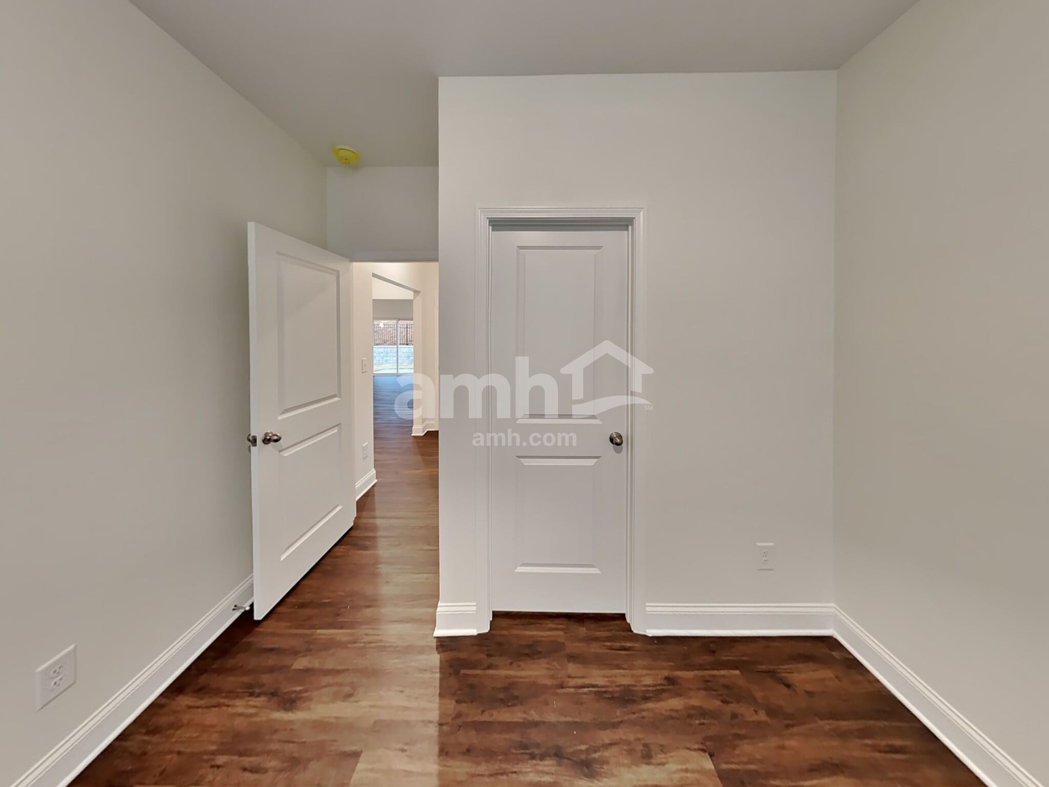 Building Photo - 5292 Blue Mountain Dr