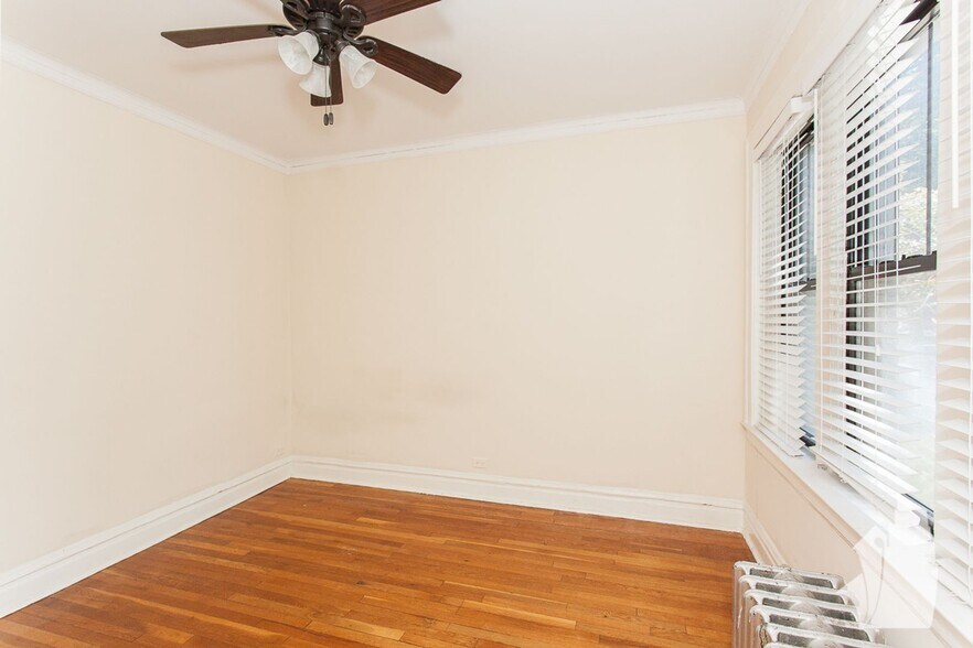 Building Photo - 2172 W Giddings St