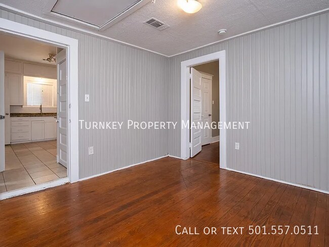 Building Photo - 1023 S Booker St
