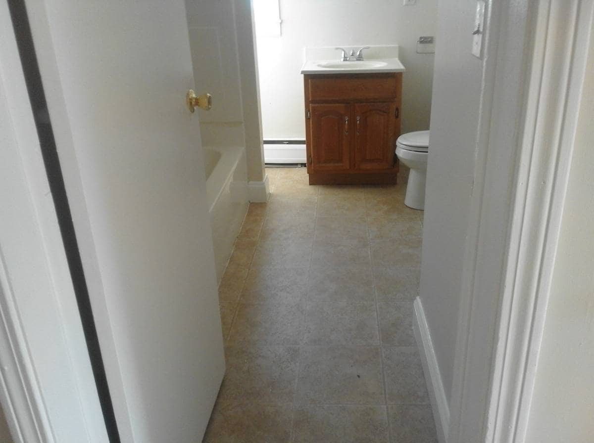 Building Photo - 184 Thames St