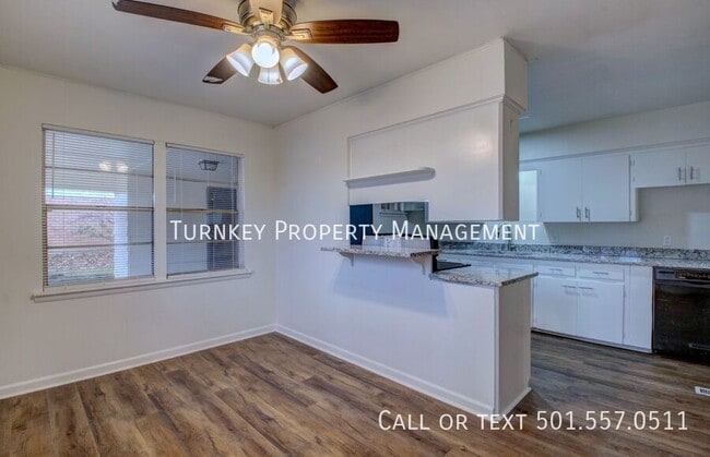 Building Photo - 4600 Lynn Ln