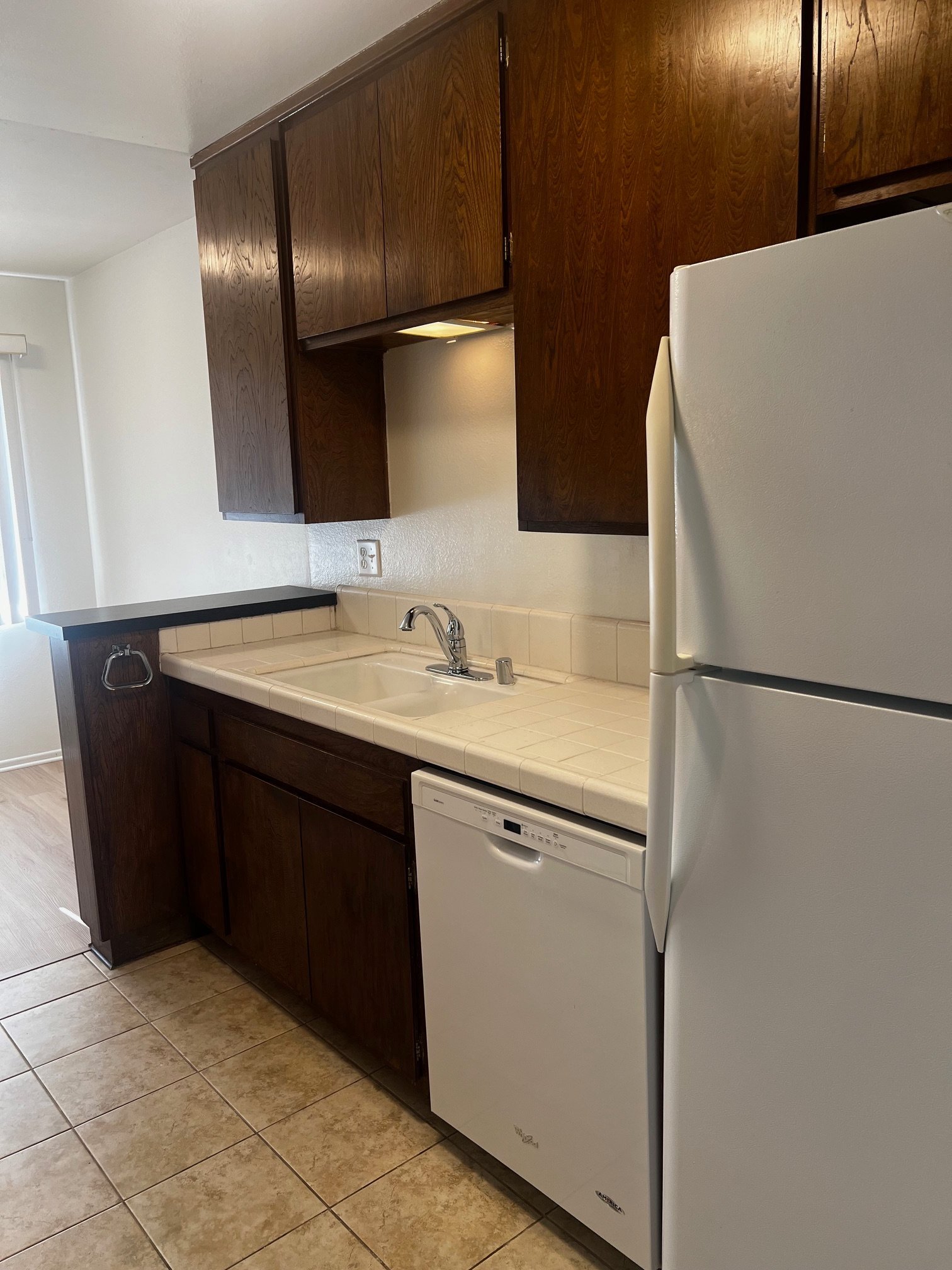 Building Photo - 1132 Meta St