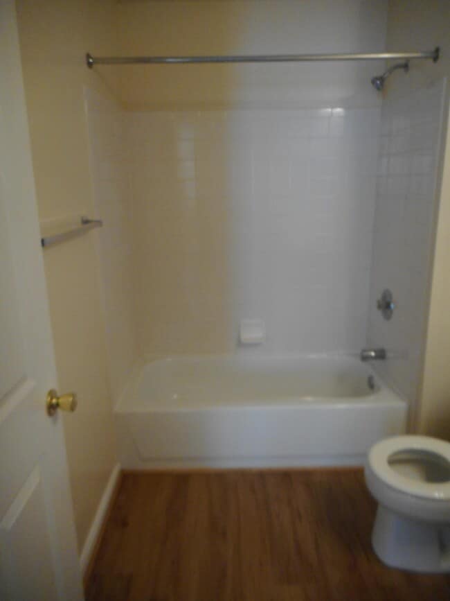 Building Photo - 108 Bayland Dr